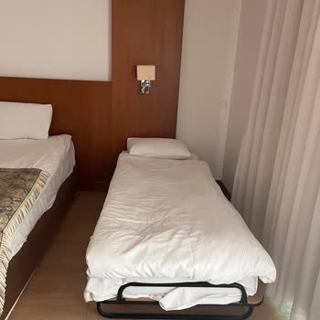 Etstur 143.000 TL’lik Tatil Ücretine Rağmen Sert Taş Gibi Yatakta 10 Günlük Uyku Sorunu