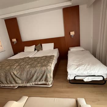 Etstur 143.000 TL’lik Tatil Ücretine Rağmen Sert Taş Gibi Yatakta 10 Günlük Uyku Sorunu