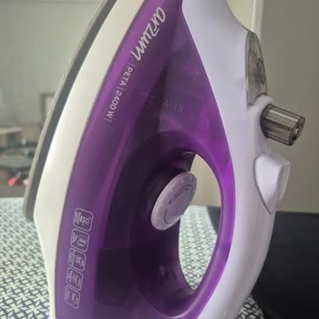 Arzum Peta 2400 W Ütünün Buhar Düğmesi Kısa Sürede Bozuldu