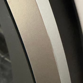 Yeni Bosch Çamaşır Makinesinin Kapağındaki Boya Atması Kabul Edilemez