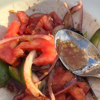 İstanbul Tersane Yedi Mehmet Restoran’da Soğuk Yemek Ve Düşük Servis Şikâyeti