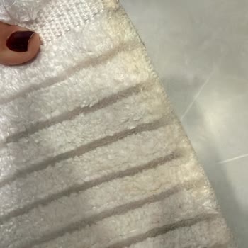 Eksik Halı Ve Lekeli Teslimat, Kaba Üslup