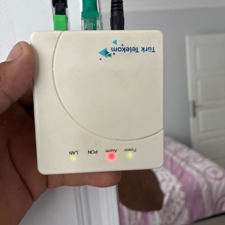Fiber İnternet Kesintisi Ve Çözüm İçin Teknik Ekip Talebi
