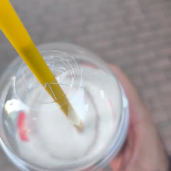 McDonalds Şubesinde Çikolatalı Milkshake Yerine Vanilyalı Verilmesi Ve Saygısız İletişim