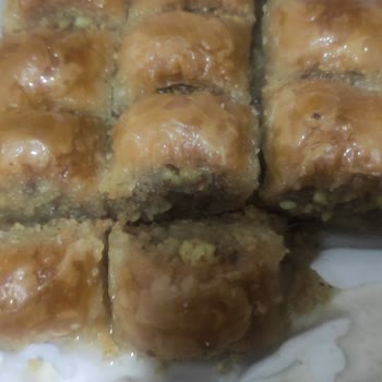 Satılan Baklava Çıtır Değil Ve Bayat, Taze Değil