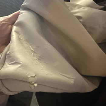 Oysho Spor Çantası Kısa Sürede Deforme Oldu, Mağaza Yardımcı Olmadı