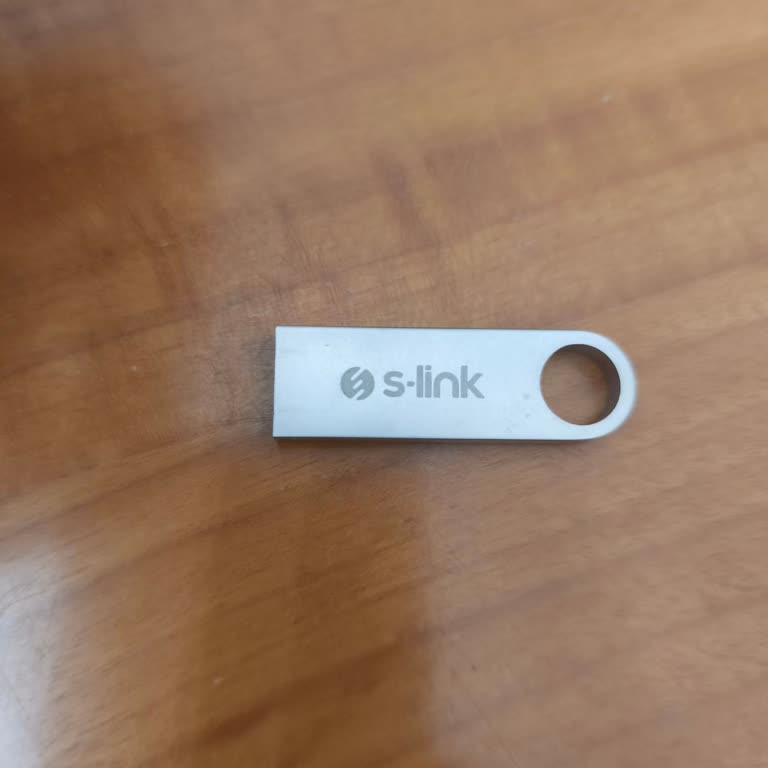 Şok Market'ten Aldığım S-Link 64 GB USB Bellek Hızla Bozuldu, Önemli Verilerime Erişemiyorum