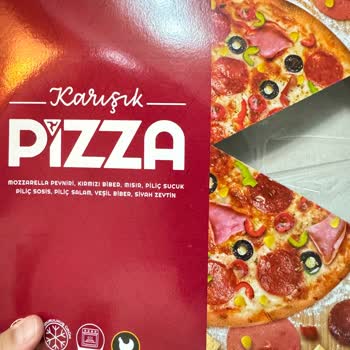 Pizza İçinde Saçlar Tespit Edildi, Gıda Hijyenine Uyarı