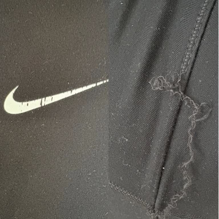 Intersport Nike Tayt Logosu Çatladı, Dikişler Söküldü Ve İntersport İade Talebini Reddetti
