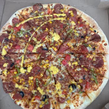 Reklamda Bol Soslu Olarak Gösterilen Pizza Gerçekte Az Soslu Geldi