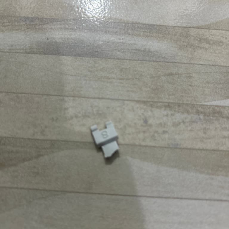 Çekmece Sistemindeki Kırık Plastik Parça İçin Yardım Talebi