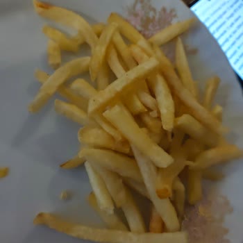 Yüksek Fiyatına Karşı Kalitesiz Ve Eksik Burger King Servisi