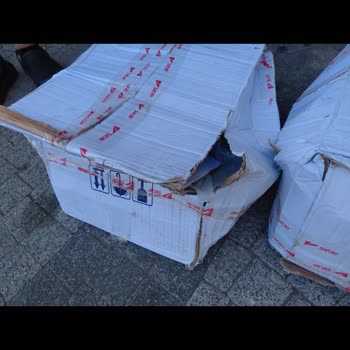 Kırılabilir Kargo İhmal Edildi, Ürün Hasarlı Ve Personel Kaba