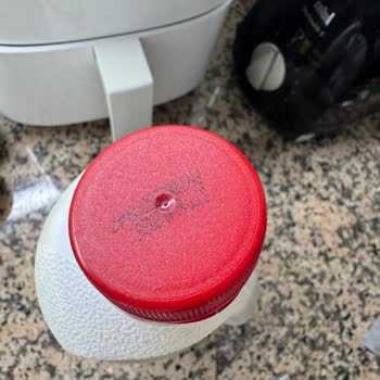 BİM Şubesinde Açılınca Küflü Ayran Bulundu