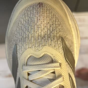 Adidas Ayakkabımın Deformasyonu İçin Garanti Reddi