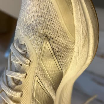 Adidas Ayakkabımın Deformasyonu İçin Garanti Reddi
