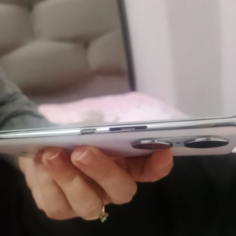 Açma Kapama Tuşundaki Aykırı Sertlik Ve Çatlak İçin Değişim Talebi