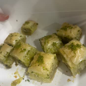 Bayat Ve Yarı Pişmiş Baklava İçin İade Talebi