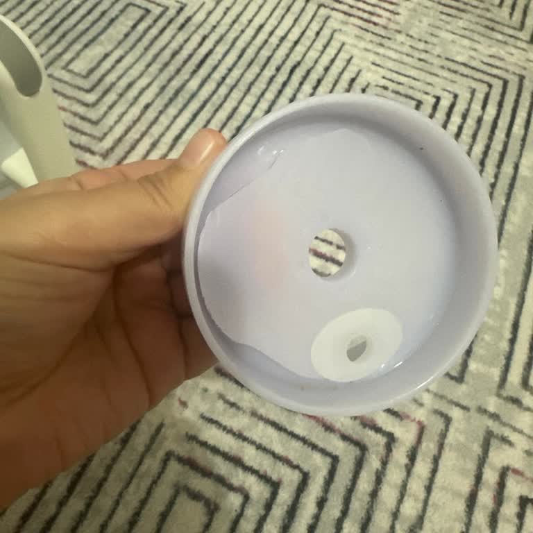 Kapağı Çatlayan Pipetli Termos İçin Ürün Değişimi Talebi
