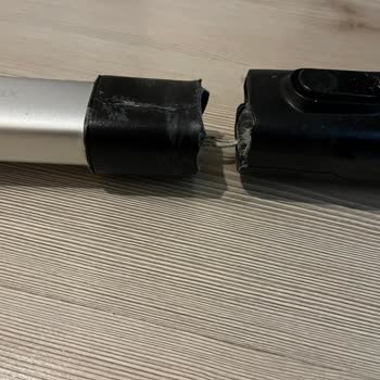 Philips SpeedPro Max Dikey Süpürge Plastik Parçası Kırıldı, Değişim Talebi