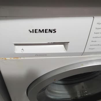 Siemens IQ500 Deterjan Çekmecesi Altında Paslanma Sorunu