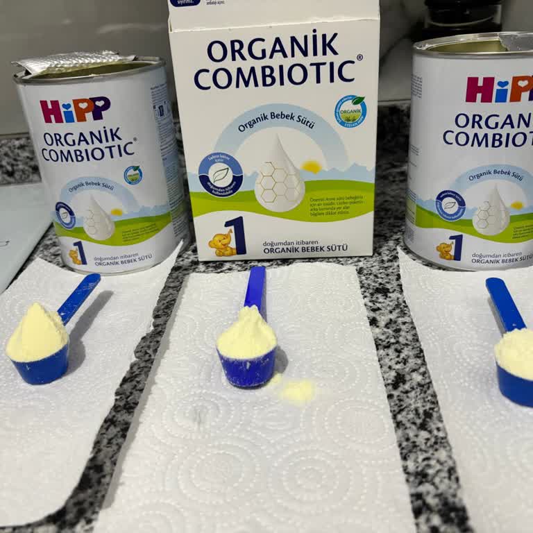 Hipp Organik Combiotic Mama Renk Ve Kalite Farklılığı Bebeği Rahatsız Etti