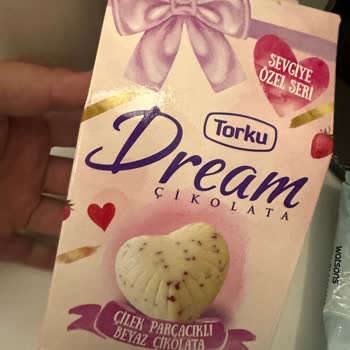 Torku Dream Çilek Parçacıklı Çikolata Sert Çıktı, Sağlık Endişesi Ve İade Talebi