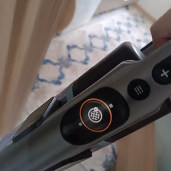 Philips 8000 Süpürge Kısa Sürede Dışarı Döküyor Ve Mekanizma Hasar Görmüş