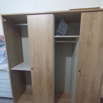 Kelebek Mobilya'dan Eksik Kapaklı Dolap İçin Çözüm Bekleniyor
