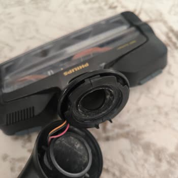 Philips 8000 Serisi Süpürge Başlığı Kırıldı, Ücretsiz Değişim Talebi
