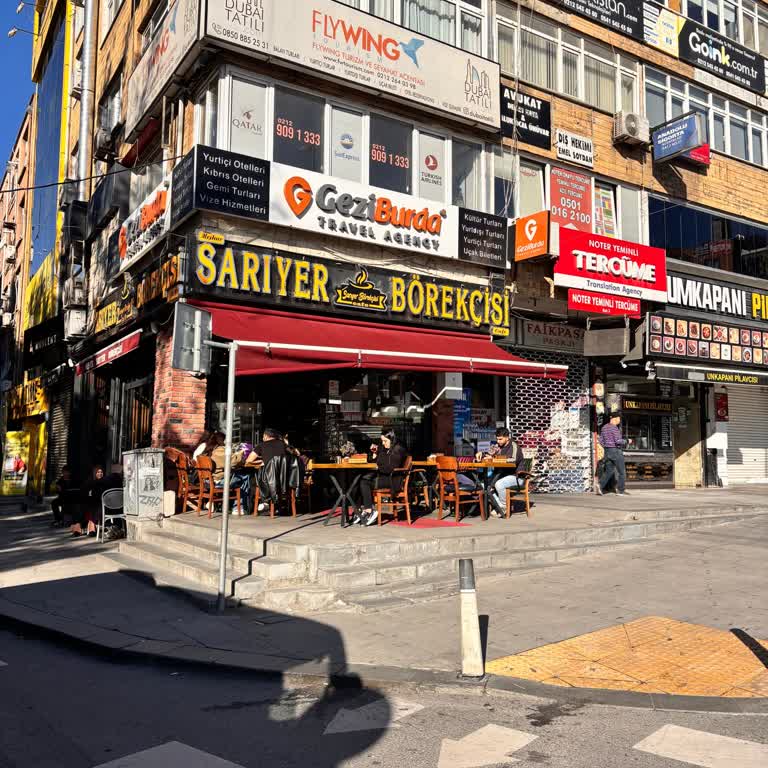 Peynirli Poğaçanın İçinde Neredeyse Peynir Yok, Çalışanların İlgisiz Tutumu