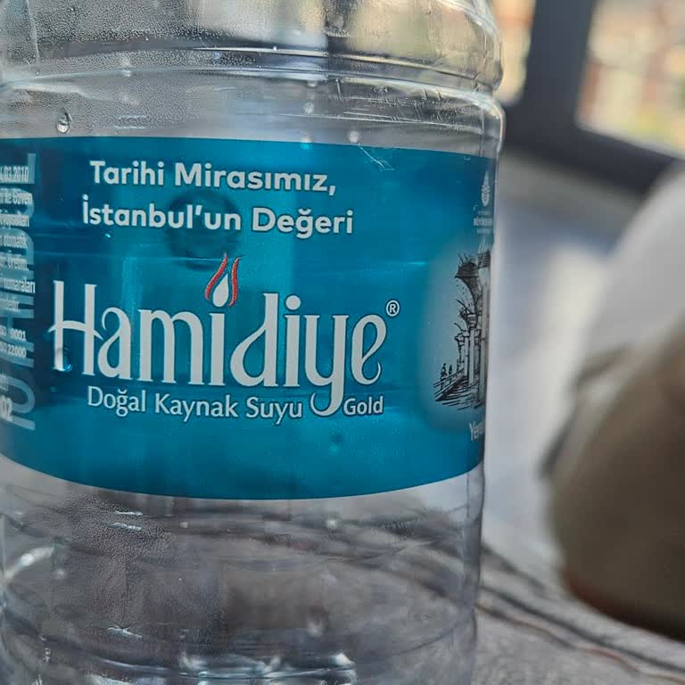 Metalik Koku İçeren Su Şişelerinde Sağlık Endişesi Ve İade Talebi