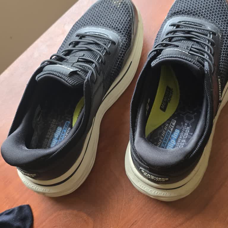 Skechers Ayakkabısı Su Geçiriyor, Müşteri Hizmetleri Çözüm Sunamıyor