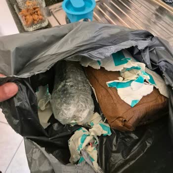 Kırık Cam İçeren Hasarlı Kargo Ücret İadesi Talebi