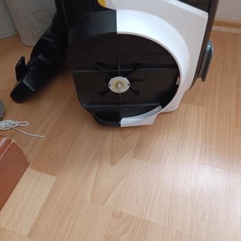 Karcher Süpürge Arka Tekerlek Parçası Ücretli Talebim İçin Geri Dönüş Yok