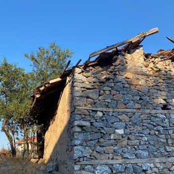 Bursa Büyükşehir Belediyesi Metruk Bina Yıkımı İçin Başvuru Cevapsız, Yetkili Dalga Geçiyor