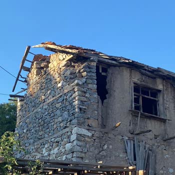 Bursa Büyükşehir Belediyesi Metruk Bina Yıkımı İçin Başvuru Cevapsız, Yetkili Dalga Geçiyor