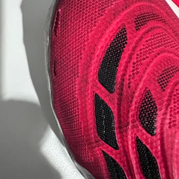 Adidas Kramponun Yırtılması Ve Kullanıcı Hatası Açıklaması Talebi
