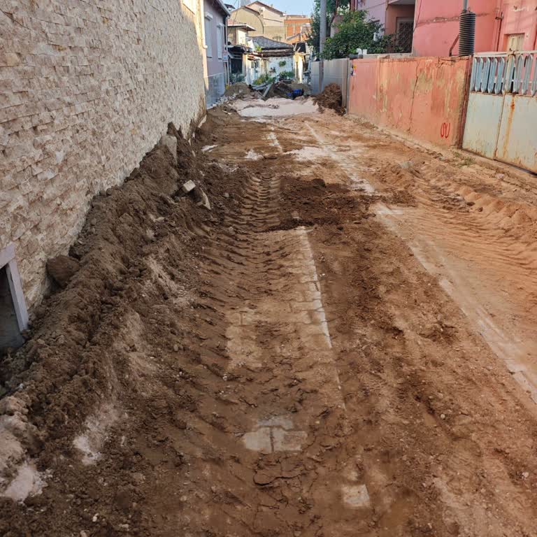 İZSU Çalışmaları Nedeniyle Kiraz Mahallesi’nde Yol Bozulması Ve Sürekli Su Kesintileri