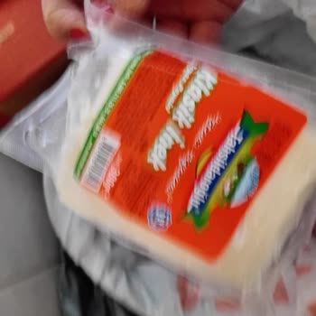 Tahsildaroğlu Beyaz Peyniri Yoğun Kötü Koku Ve Gıda Güvenliği Sorunu