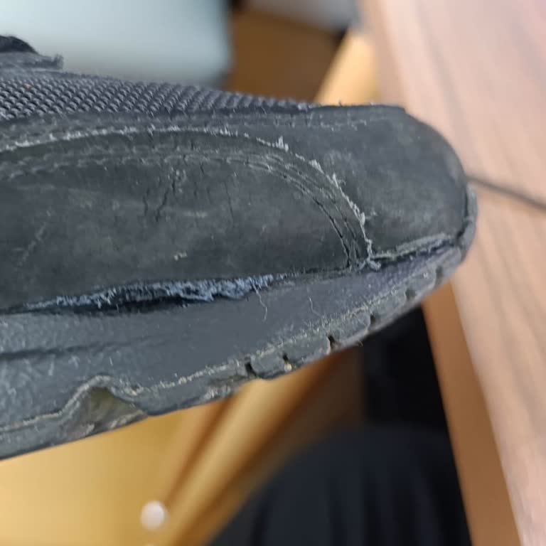 Nike Air Max Ayakkabımda Kenar Yırtılması Ve Garanti Cevabı Alınamaması