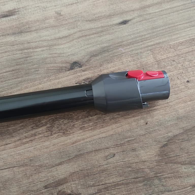 Dyson V12 Süpürge Hortum Ucunun Kırılması Garanti Kapsamında Değiştirilmedi