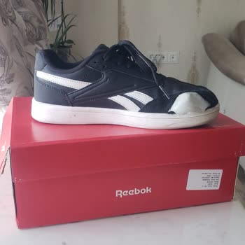 Reebok Ayakkabısının Kısa Sürede Patlaması Ve Mağazanın Müşteri Hatası İddiası