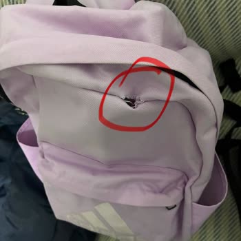 Adidas Çanta Dikiş Yırtılması Ve Fiyat Farkı Nedeniyle Değişim İsteği