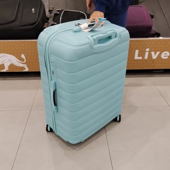 AJet İzmir Lefkoşa Uçuşunda Valiz Tekerleği Kırıldı, Sorumluluk Alınmadı