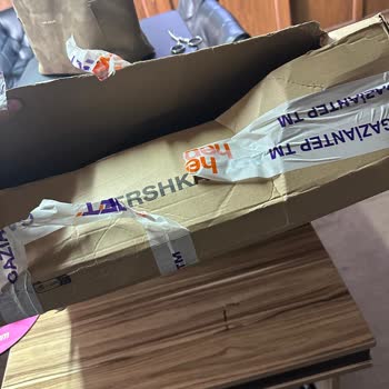 Bershka'dan Kabanların Özensiz Ve Tozlu Paketlenmesi