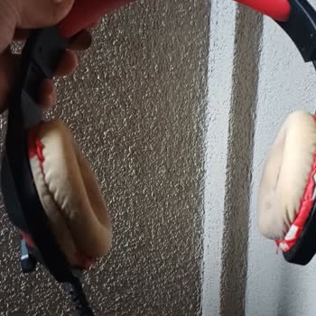 Rampage RM-X1 Python Kulaklığının Ped Ve Kafa Bandı Erimiş, Yedek Parça Talebi