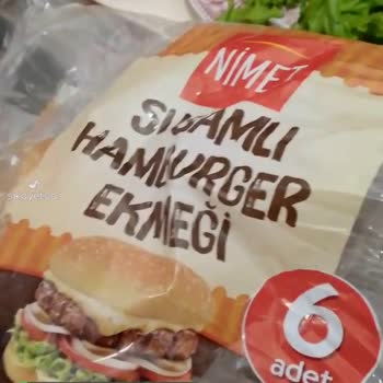 A101 Küflü Ve Bayat Hamburger Ekmeği