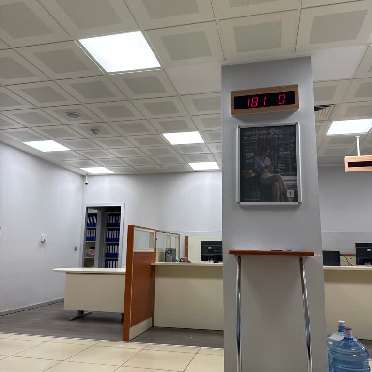 İş Bankası Konya Yeni Toptancılar Şubesinde 2 Saat Bekleme Ve Personel Yetersizliği