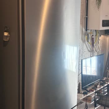Bosch Buzdolabının Kapak Göçükleri Garanti Sonrası Destek İhmaline Karşı Değişim Talebi